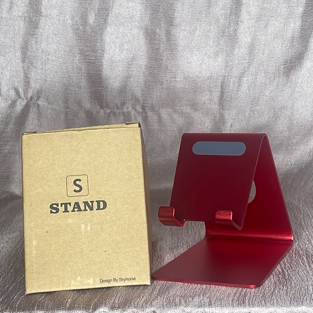 🐼 3/$25 Metallic red phone stand